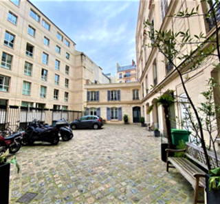 Bureau privé 20 m² 6 postes Location bureau Avenue du Coq Paris 75009 - photo 5